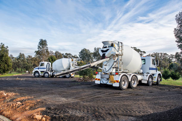 Best Local Concrete Companies  in Pineville, KY